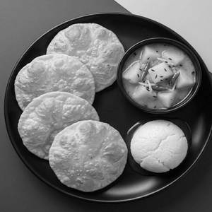 Luchi 4 Pcs+ Sada Alur Torkari + Misti 1 Pc