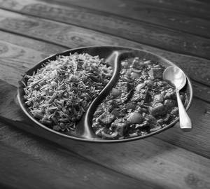 Fried rice with paneer manchurian gravy