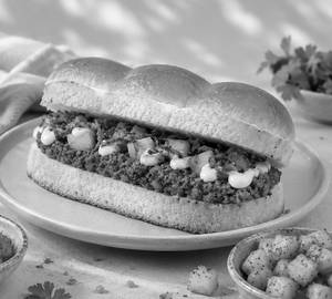 Soya Cheese Kheema Pav