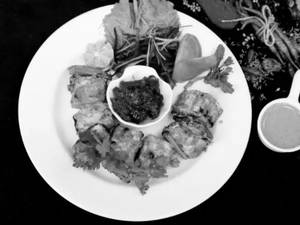 Achari Paneer Tikka (6 Pieces, Serves 2-3)