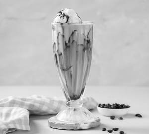 Cold Coffee With Vanilla Ice Cream [Serves 1]