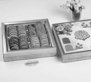 Assorted Cookies Gift Pack ( 730 Gms )