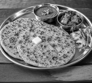 Aloo Pyaaz Paratha [ 2 Piece  ] With Chutney And Pickle