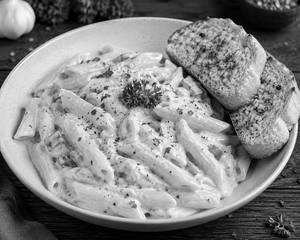 White Sauce Pasta