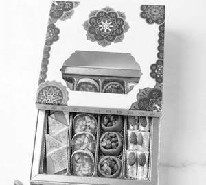 Assorted Dryfruit Sweets (450G)