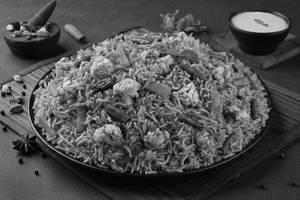 Hyderabadi Veg King Biryani (Serves 2)