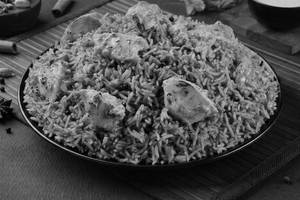 Hyderabadi Reshmi Chicken Tikka Biryani (Serves 1)