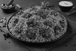 Hyderabadi Pepper Chicken Biryani (Serves 2).