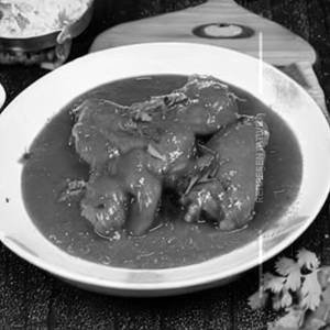 Chicken in red sauce