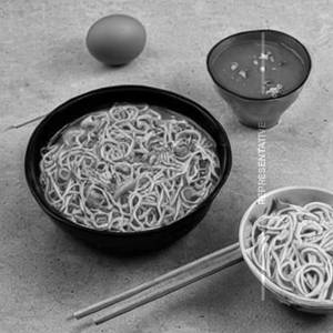 Schezwan Egg Gravy Noodles