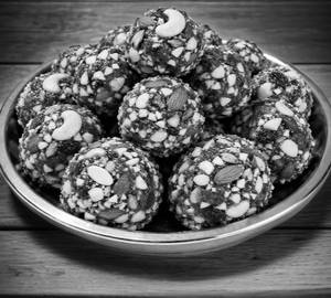 Dryfruit Laadu