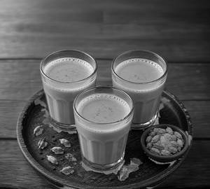 Elaichi tea