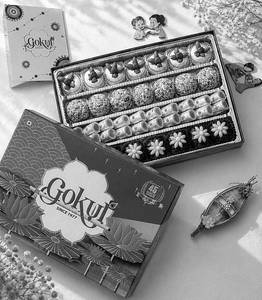 Bandhan Assorted Sweet Box (900 Gm)