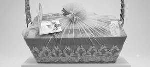 Gift Hamper With Rakhi 4