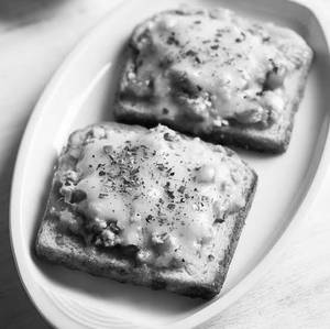 Spicy Paneer Toast