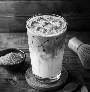 Matcha Iced Latte
