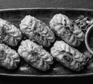 Kurkure Paneer Momos