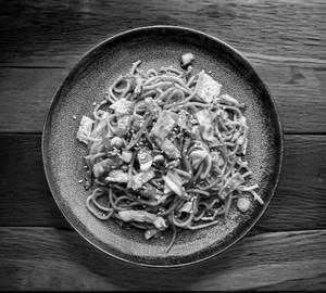 Egg Garlic Chilli Chowmein