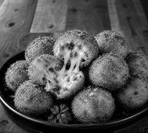 Chickse cheese ball  [5]