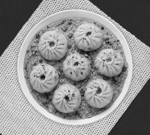 Buteer Gravy Veg Momos