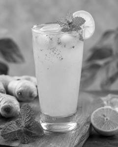 Lemon mint ginger shot
