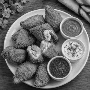 Paneer kurkure momos