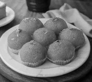 Moti Choor Laddu 1 Kg
