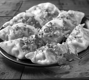 Paneer Tikka Momos Fried