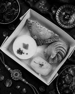 Rakhi Snacks Box (small)