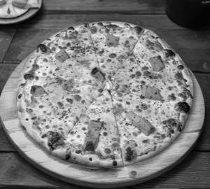 Paneer Tikka Pizza
