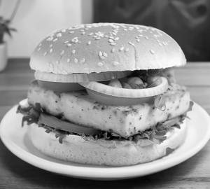 Spicy Paneer Burger