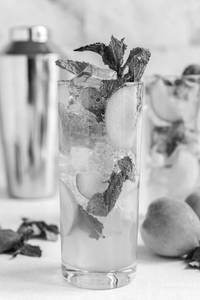Peach mojito