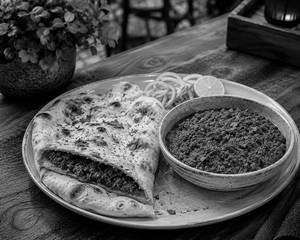 Tandoori Keema Naan + Gravy