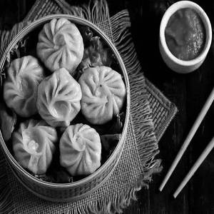 Steamed Momos [5 Pcs]