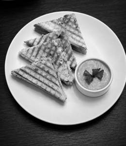 Corn & Spinach Grilled Sandwich