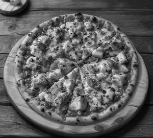 Barbeque chicken pizza