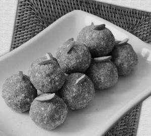 Ragi laddu (5 pcs)