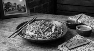 Kolkata Street-style Egg Hakka Noodles (ok)