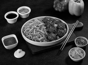 Noodles And Manchurian Meal For One