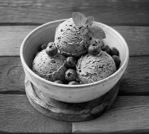 Natural Blue Berry ice cream 