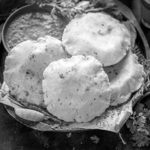 6 Poori & Sabji