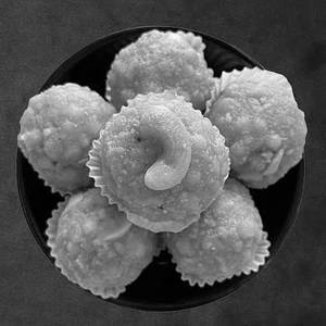 Laddu    [250 Gram]                          