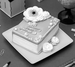 Teacher's Treat Cake (500 Grams)