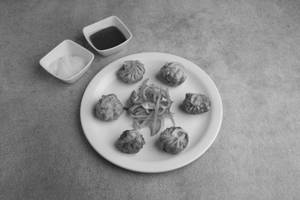 Veg Fried Momos [6 Pieces]