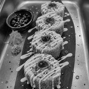 SPICY SAKE MAKI 4PCS