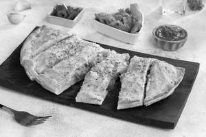 Jalapeno & Bbq Chicken Stuffed Garlic Bread