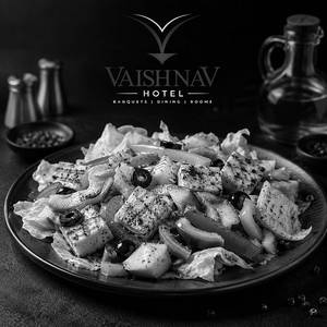 Grilled Paneer Salad