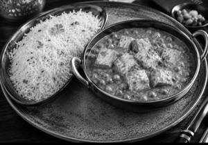 Steamed Basmati Rice [ 500 ML ] WITH MATTER PANEER ( 300 ML )