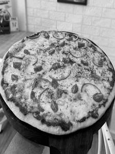 Pesto Bomb 12" Pizza