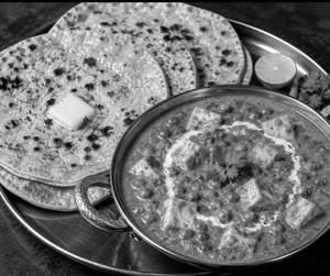 Matar Paneer With Butter Tawa Roti [ 4 piece ]